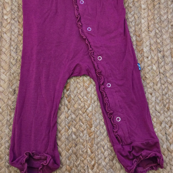 KicKee Pants Little Girls Basic Muffin‎ Ruffle Footie with Snaps 6-9months - Picture 3 of 4